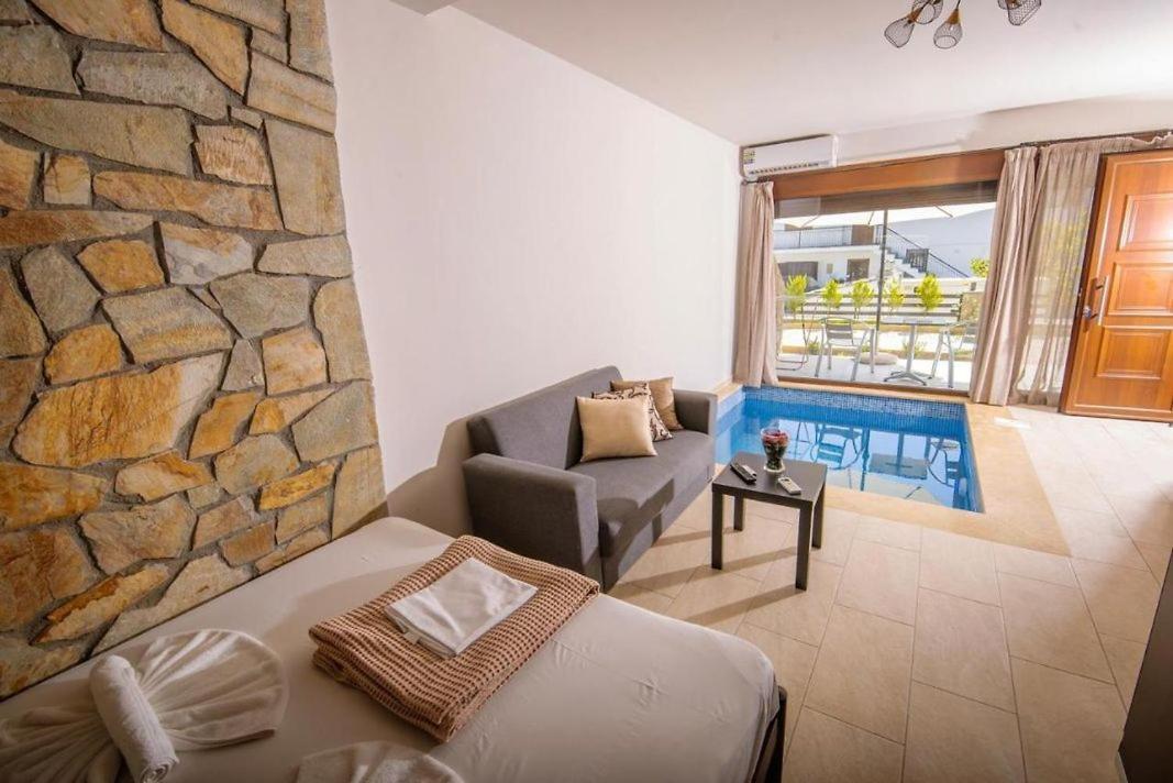 Stone Suites Pefkochori Ngoại thất bức ảnh