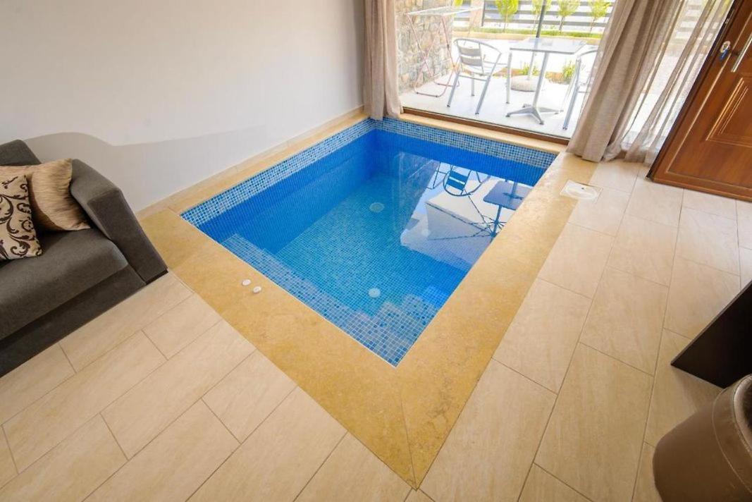 Stone Suites Pefkochori Ngoại thất bức ảnh